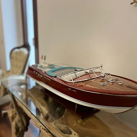 Elegance Апартаменты *