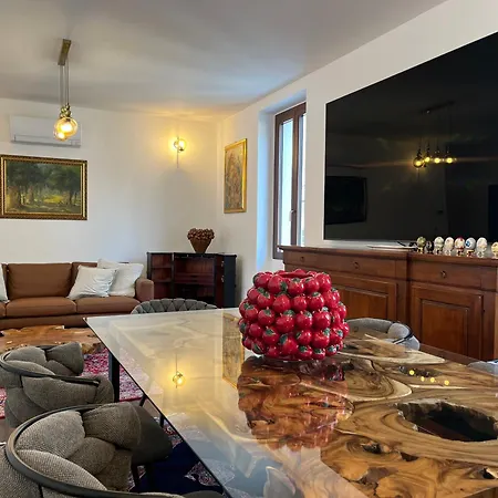 Elegance Apartment
