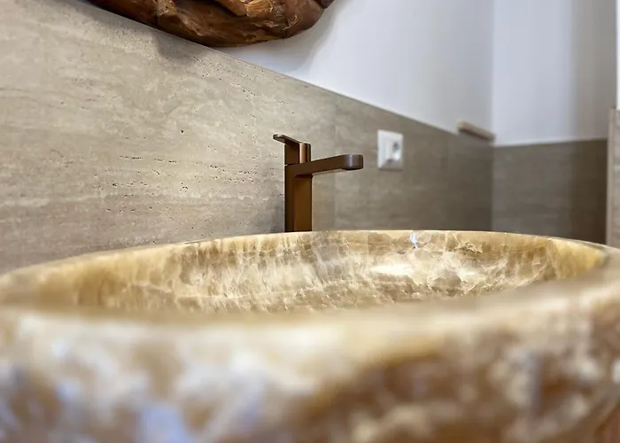 Elegance * מנאג'יו